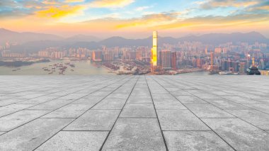 Panoramik Skyline ve Plaza Brick Open Buildin