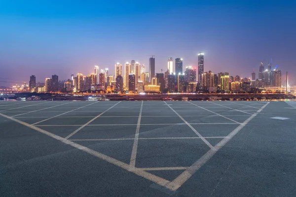 Straßenbelag Und Skyline Der Stadt Chongqing — Stockfoto