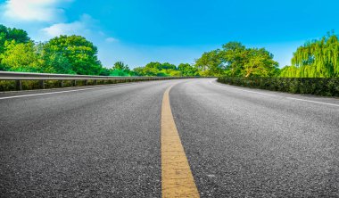 Otoyol Asfalt Asfalt Asfaltlama ve Doğal Yer Yüzeyi