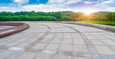 Boş Kare Tuğlalar ve Doğal Manzara