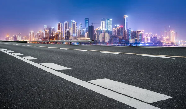 Architectonisch Landschap Langs Weg Stedelijke Skyline — Stockfoto