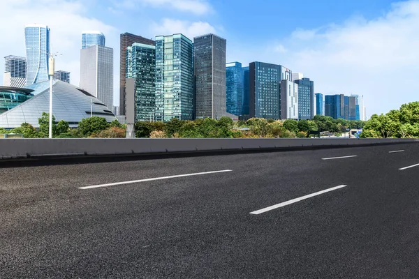 Stadtstraße Asphaltbelag Und Skyline Von Hangzhou Urban Constr — Stockfoto