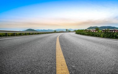 Otoyol Asfalt Asfalt Asfaltlama ve Doğal Yer Yüzeyi