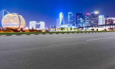 Hangzhou Şehir Mimarisi Yolu ve Gece Manzarası