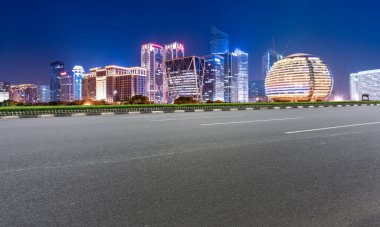 Hangzhou Şehir Mimarisi Yolu ve Gece Manzarası