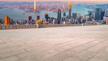Panoramik Skyline ve Plaza Brick Open Buildin