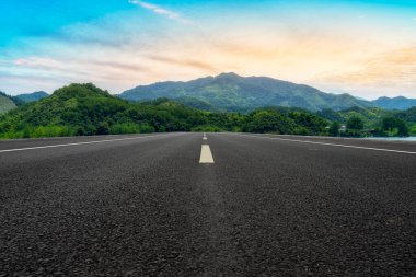 Otoyol Asfalt Asfalt Asfaltlama ve Doğal Yer Yüzeyi