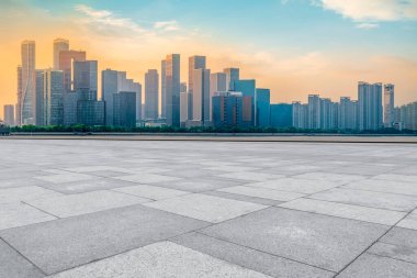 Kare döşemeler ve Hangzhou silüeti