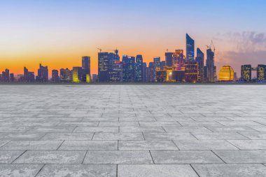 Kare döşemeler ve Hangzhou silüeti