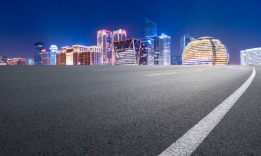 Hangzhou Şehir Mimarisi Yolu ve Gece Manzarası