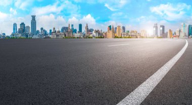 Yol Zemini ve Kentsel Skyline Mimarisi