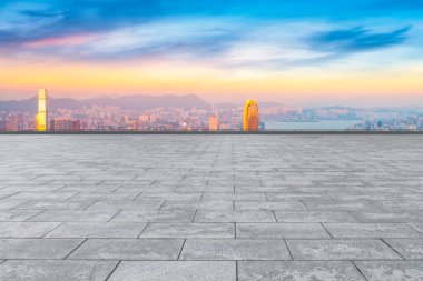 Panoramik Skyline ve Plaza Brick Open Buildin
