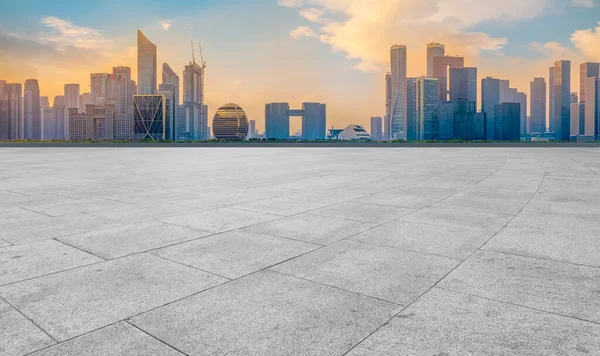 Kare döşemeler ve Hangzhou silüeti