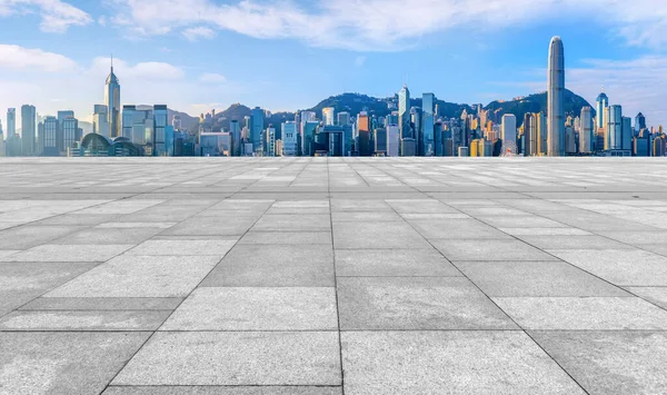 Pavimenti Vuoti Marmo Vista Sulla Città Sotto Cielo Blu — Foto Stock