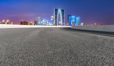 Yol Zemini ve Kentsel Skyline Mimarisi