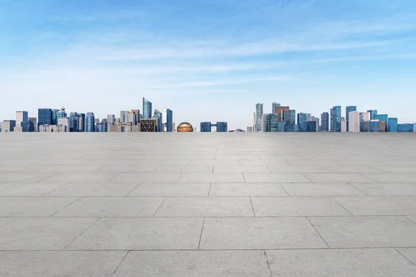 Baldosas Cuadradas Vacías Horizonte Del Edificio Urbano — Foto de Stock