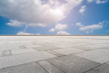 Yol Zemini ve Gökyüzü Sahası