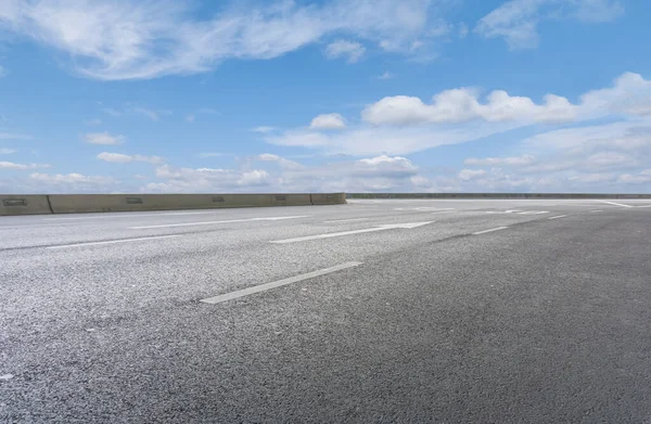 Strada Asfaltata Autostradale Vuota Bellissimo Paesaggio Del Cielo — Foto Stock