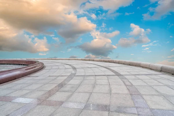 Azulejos Quadrados Vazios Belas Paisagens Céu — Fotografia de Stock