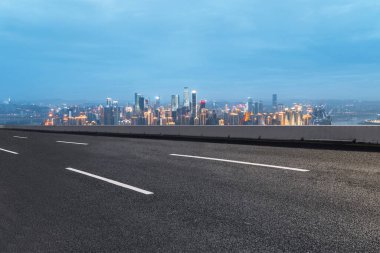 Şehir Yolu, Otoyol ve İnşaat Skyline