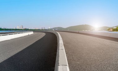 Yol Asfaltlaması ve Açık Hava Sahası