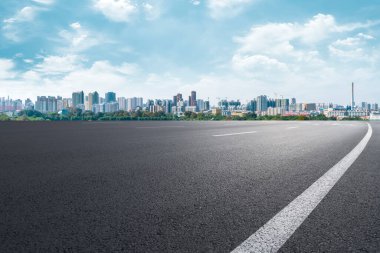 Yol Zemini ve Kentsel Skyline Mimarisi