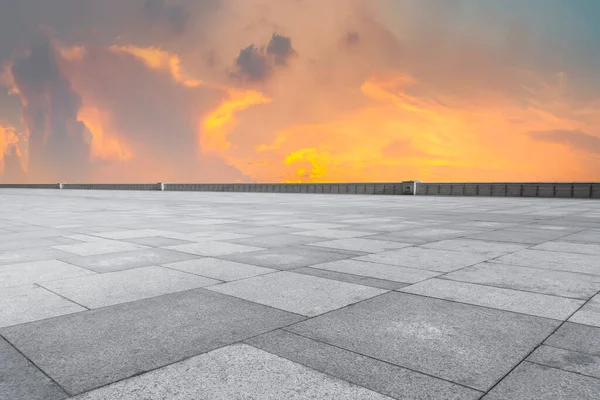 Empty Square Tiles Beautiful Sky Scenery — Stock Photo, Image