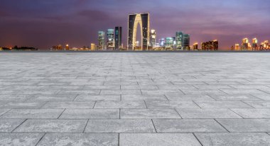 Yol Zemini ve Kentsel Skyline Mimarisi