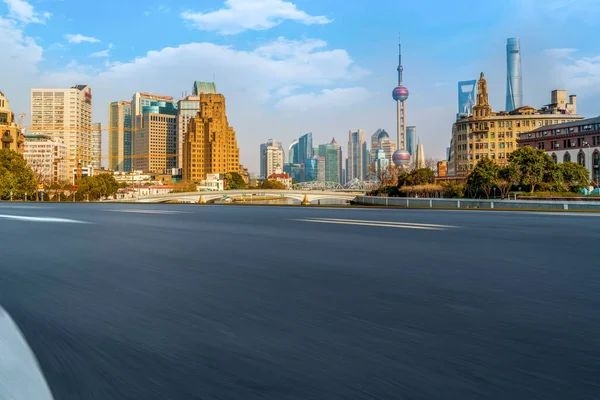 Camino Asfalto Vacío Largo Edificios Comerciales Modernos China —  Fotos de Stock