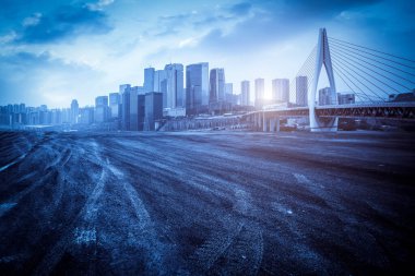 Yol Zemini ve Kentsel Skyline Mimarisi