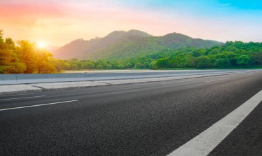Yol ve Doğal Peyzaj