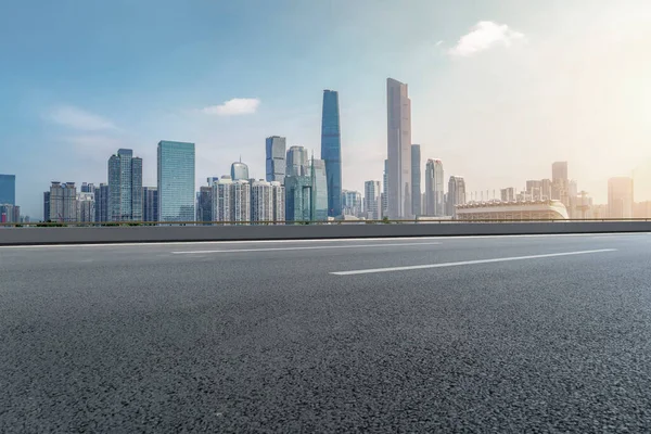 Qingdao, Çin 'in modern kentsel mimari manzarası