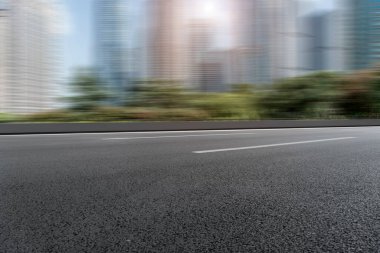 Shangha 'daki Modern Şehir Binalarının Otoyol ve Skyline' ı