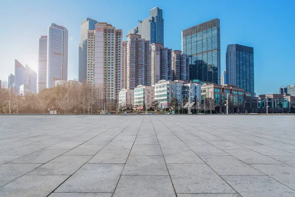 Pavimento Marmo Vuoto Paesaggio Urbano Cielo Nuvola Blu — Foto Stock