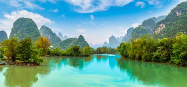 Guilin 'in güzel manzarası Yangshuo' da.