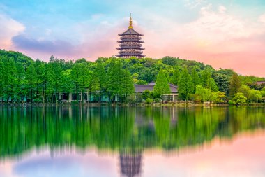 Hangzhou 'daki Batı Gölü' nün Güzel Shan 'shui' si