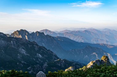 Chin 'deki Huangshan Dağı' nın Güzel Doğal Manzarası