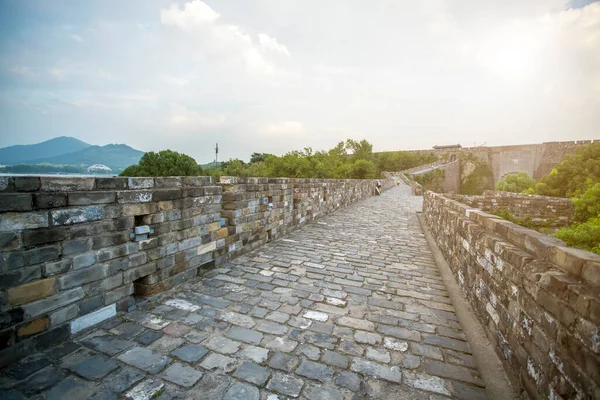 Nanjing, Çin 'deki antik şehir duvarları ve tapınakları