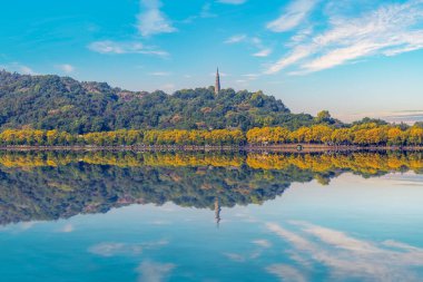 Batı Gölü, Hangzhou, Çin 'deki güzel manzara ve manzara.