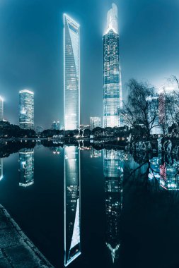 Lujiazui, Shangha 'daki Şehir Mimarisinin Gece Görüşü