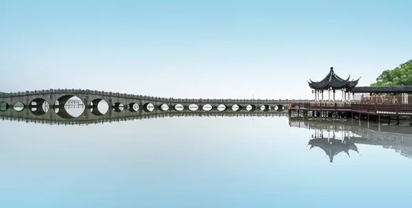 Πέτρινη Γέφυρα Στο Zhouzhuang — Φωτογραφία Αρχείου