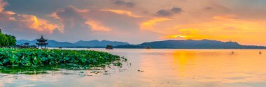 Batı Gölü, Hangzhou 'daki manzara ve manzara çok güzel.