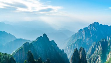 Chin 'deki Huangshan Dağı' nın Güzel Doğal Manzarası