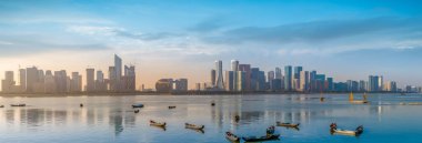 Hangzhou 'daki kentsel mimari manzaranın silüeti