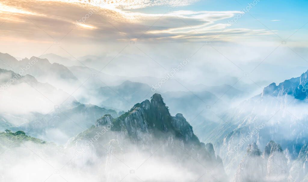 The beautiful natural scenery of Mount Huangshan