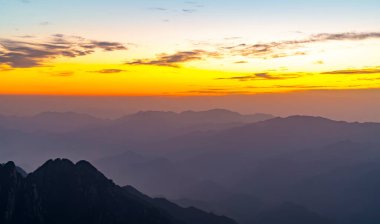 Huangshan Dağı 'nda gün doğumu, Çin
