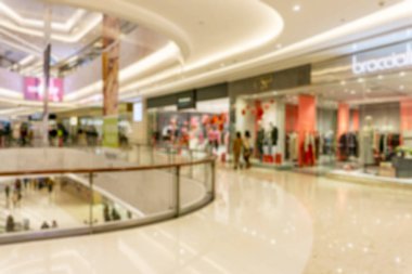 Bakkal mağazasının iç tarafındaki soyut bulanık alışveriş merkezi