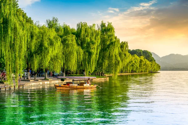 Beautiful landscape and landscape in West Lake, Hangzhou