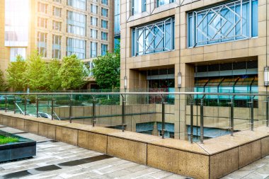 Ticaret Binası Girişi