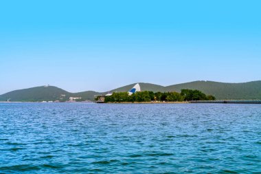 Xuzho 'daki Yulong Gölü Manzarası